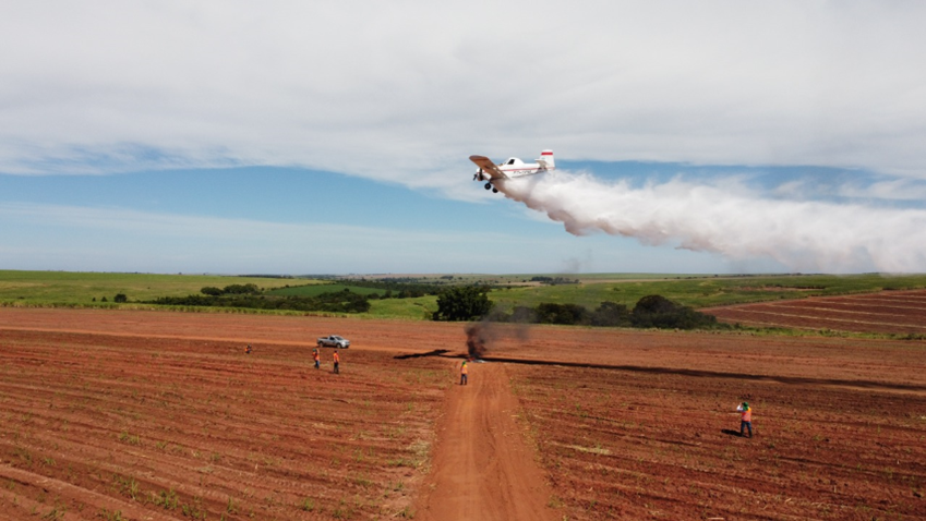Zilor promove treinamento aéreo para combater fogo criminoso no canavial