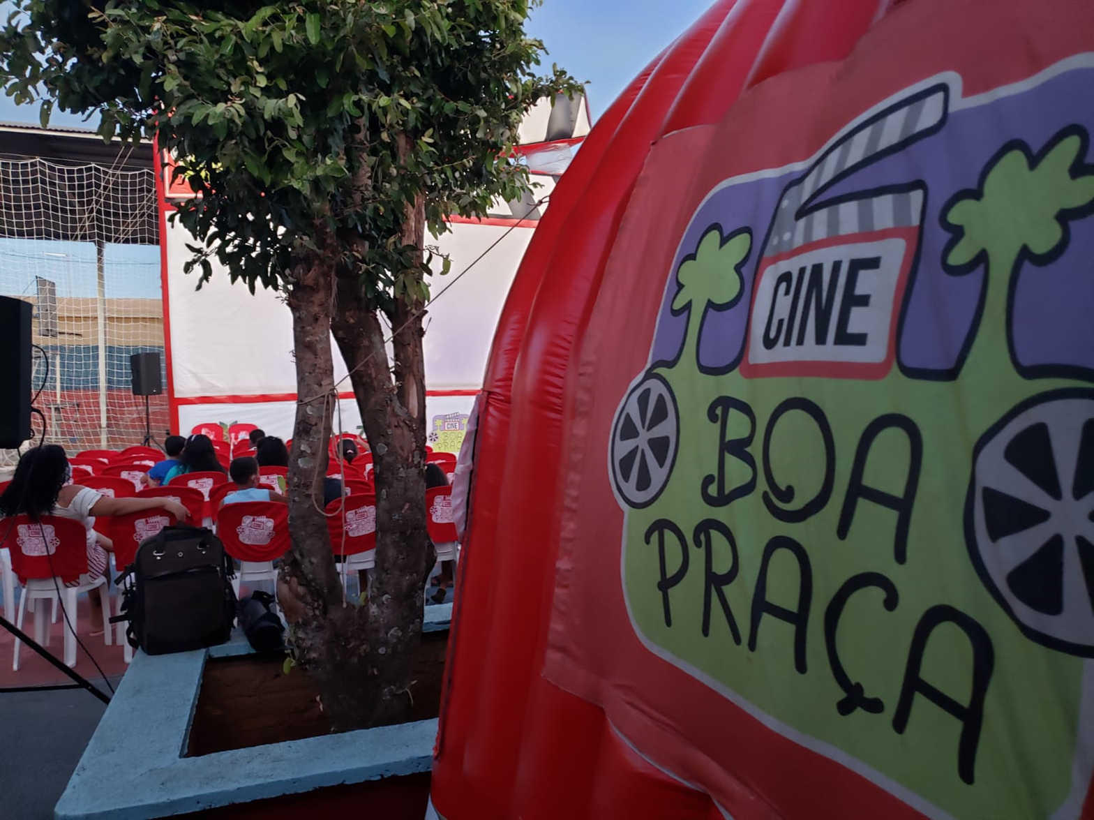 Cine Boa Praça em Quatá reúne mais de 800 pessoas